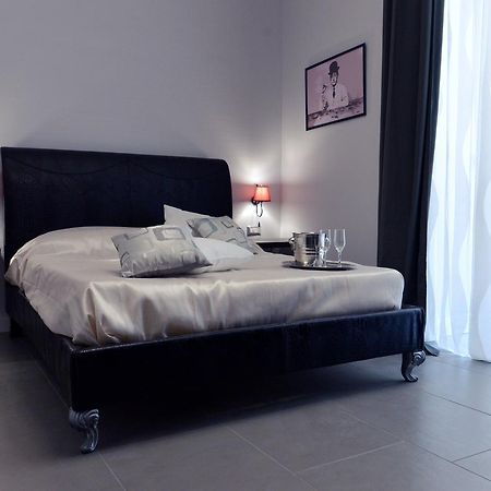 나폴리 Chiaia Roof B&B 외부 사진