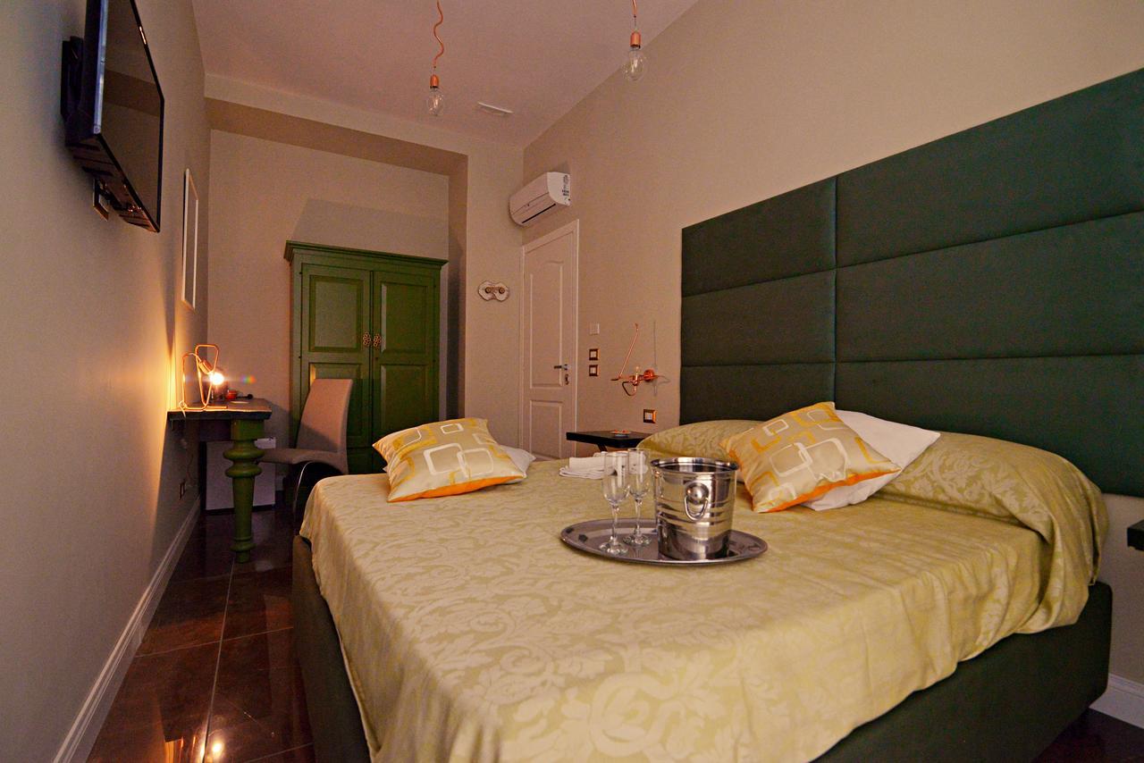 나폴리 Chiaia Roof B&B 외부 사진